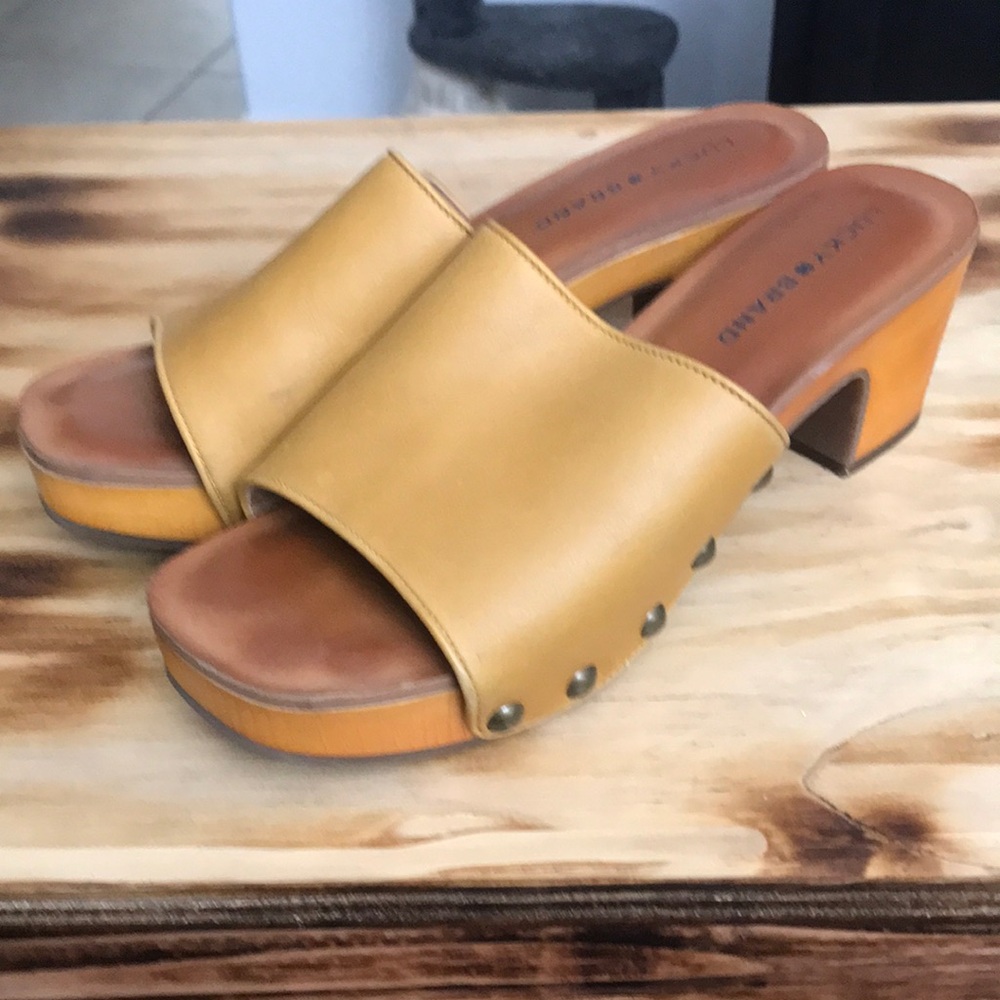 Lucky Brand Slides